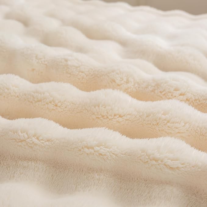 YUSOKI Luxury 3D Bubble Throw Blanket 3.1lb,All Ages,Home Decoration, (Ivory,60 * 80inches)-Ruum Studio Home