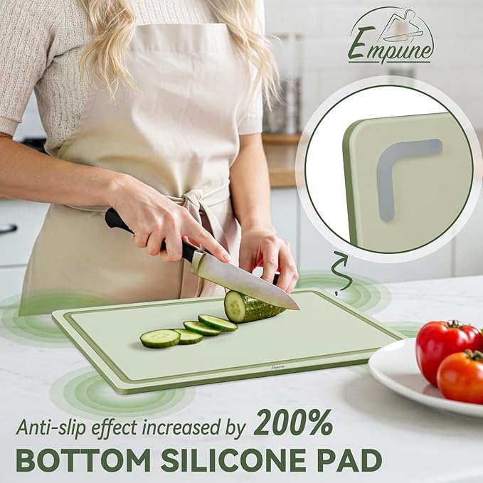 Empune Plastic Cutting Board Set, Recycled Plastic Cutting Boards for Kitchen (Set of 3), Dishwasher Safe Large Chopping Board with Holder, Non-slip Feet and Juice Grooves, Nonporous, Green-Ruum Studio Home