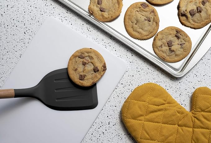 Country Kitchen Non Stick Silicone Utensil Set with Rounded Wood Handles for Cooking and Baking, 6 Piece Set, Black-Ruum Studio Home