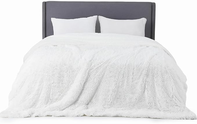 Bedsure GentleSoft Fluffy White Blankets Queen Size for Bed, Thick Sherpa Faux Fur Fleece Fuzzy Plush Winter Warm Heavy Soft Queen Blankets, Bedroom Decor White Gifts Cozy Gifts for Women Men, 90x90-Ruum Studio Home