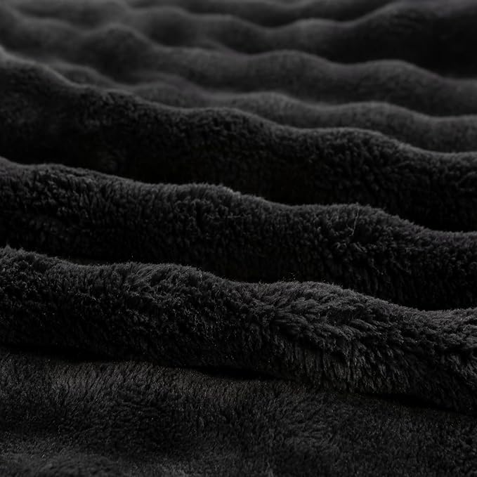 YUSOKI Luxury 3D Bubble Throw Blanket 3.1lb,All Ages,Home Decoration, (Black,60 * 80inches)-Ruum Studio Home