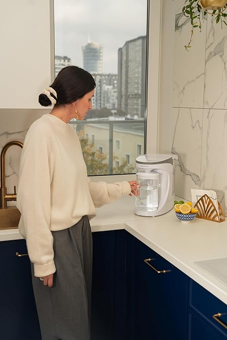 AquaTru Carafe Smart | Countertop Water Purifier for PFAS and Other Contaminants with Exclusive 4-Stage Ultra Reverse Osmosis Technology (No Plumbing or Installation Required) | BPA Free-Ruum Studio Home