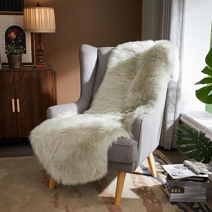 AMTOVO Faux Sheepskin Rug, Light Grey Ultra Soft Fluffy Shag Area Rug, 2 x 6 ft Faux Fur Rug for Bedroom Sofa Throw Cushion Room Decor, Sheepskin-Ruum Studio Home