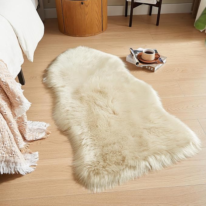 AMTOVO Faux Fur Rug, Beige Area Rug, Fluffy Sheepskin Rug, Fuzzy Ultra Soft 2 x 4 ft Shag Rugs for Bedroom Sofa Throw Cushion Room Decor, Sheepskin-Ruum Studio Home