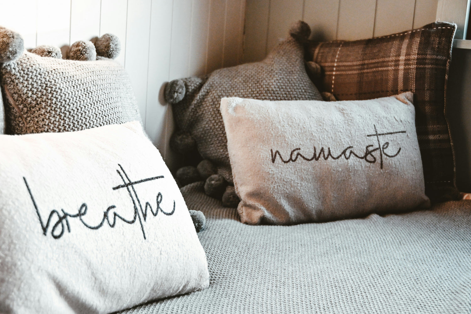 Throw Pillows & Cushions