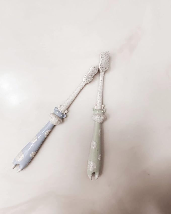ROARex Vegan Eco Friendly All Natural Kids Toothbrush Made from Plants – Sweet Baby Giraffe | 100% Biodegradable and Compostable | 1% for The Planet Product-Ruum Studio Home