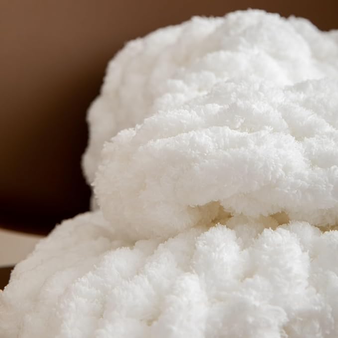 WESHIONGOO Chunky Knit Blanket Throw 40"×40" Knitted Throw Blankets for Couch Bed Fluffy Soft Blanket with Jumbo Chenille Yarn Thick 100% Handmade (White)-Ruum Studio Home