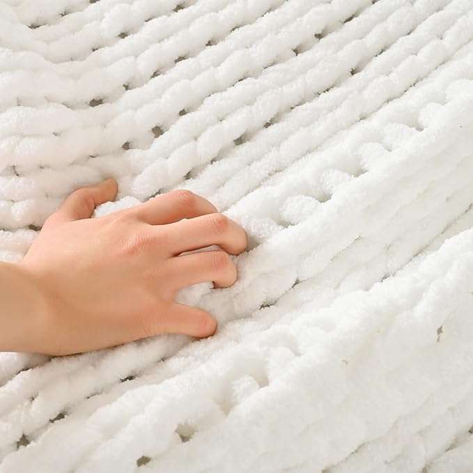 Esterra Chunky Knit Blanket Throw 40"x50", 100% Hand Knitted Chenille Throw Blanket, Cozy Soft Thick Cable Knit Throw Large Rope Knot Crochet Throw Blanket for Sofa Couch Bed, Snow White-Ruum Studio Home