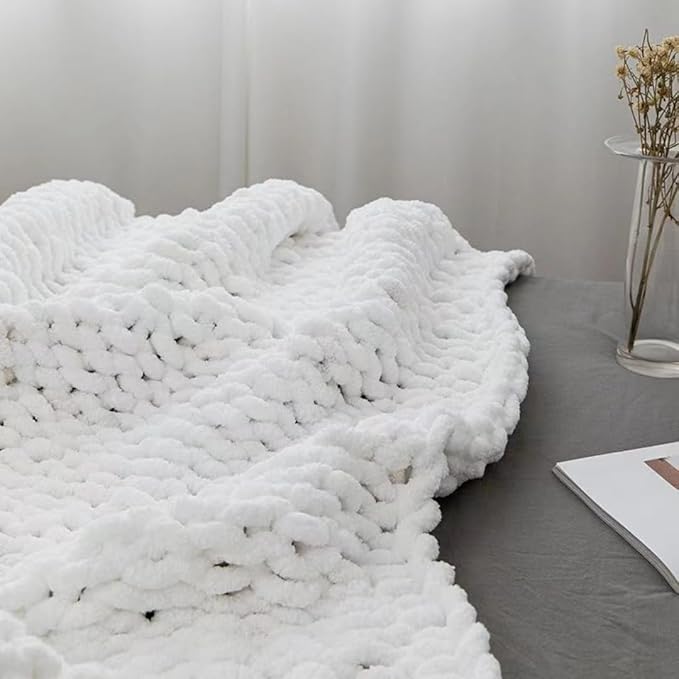 Chunky Knit Blanket Throw 40"*60", Hand Knitted Warm Chenille Throw Blanket, Home Decor Soft Thick Yarn Cable Knit Blanket, Soft Breathable Fleece Banket Christmas for Couch Bed Sofa Best Gift (White)-Ruum Studio Home