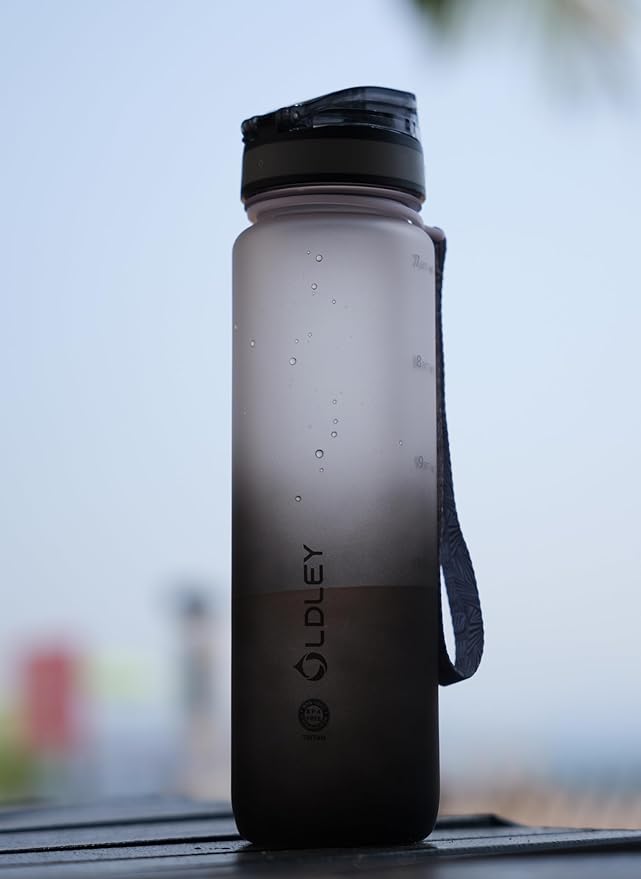 OLDLEY 32 oz Water Bottle, Motivational Water Bottle with Time Marker, Sports Water Bottle With Strap, Leakproof & BPA Free Large Water Bottles for School, Gym, Travel, Outdoor, Tritan,White&Black-Ruum Studio Home