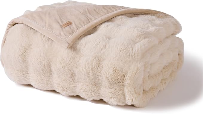 EVERGRACE Ultra Soft Luxury Fluffy Ridgeline Faux Rabbit Fur Throw Blanket, Thick Warm Bubble Throw for Bed, Cozy Plush Reversible Blankets for Couch, Chair, Sofa, Cream, 50x60 Inches, 870 GSM-Ruum Studio Home