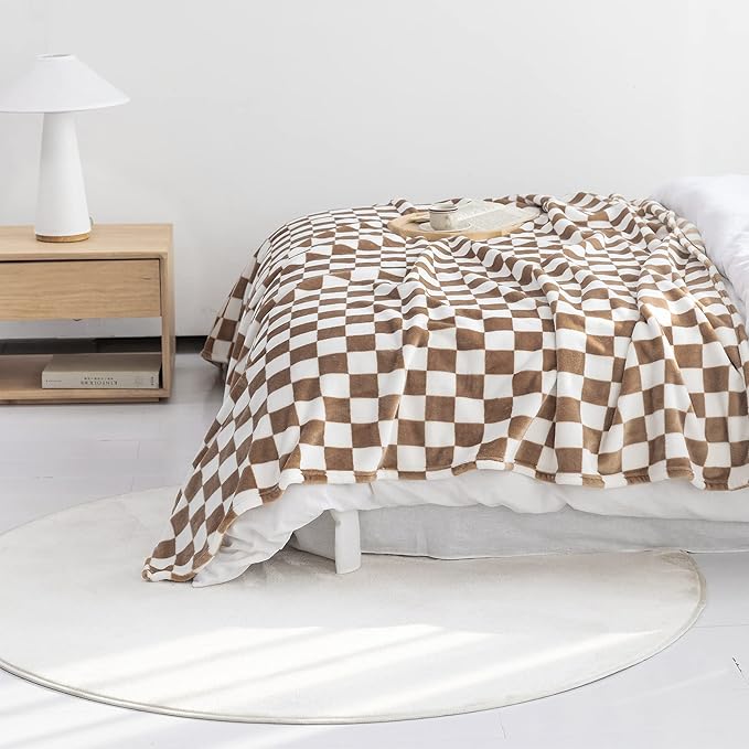 LOMAO Throw Blankets Flannel Blanket with Checkerboard Grid Pattern Soft Throw Blanket for Couch, Bed, Sofa Luxurious Warm and Cozy for All Seasons (Khaki, 90"x90")-Ruum Studio Home
