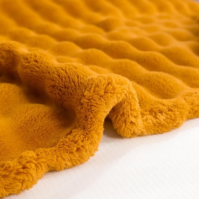 YUSOKI Luxury 3D Bubble Throw Blanket 2lb,All Ages,Home Decoration, (Gold,50 * 60inches)-Ruum Studio Home