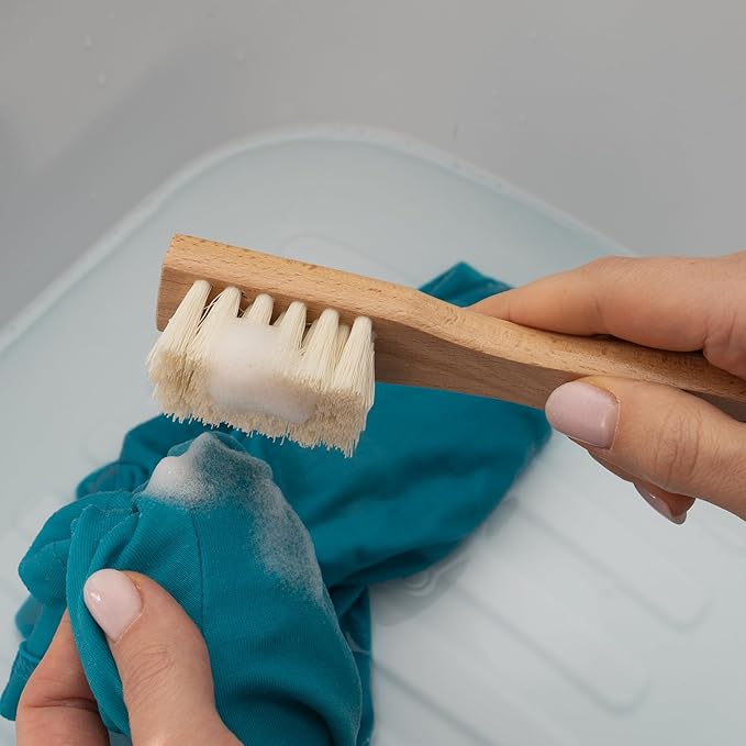 KONEX Laundry Brush - European Economy Laundry Brush for Stains on Clothes, Incredible Stain Remover with Sturdy Bristles, Convenient Handheld Design for Effortless Cleaning-Ruum Studio Home