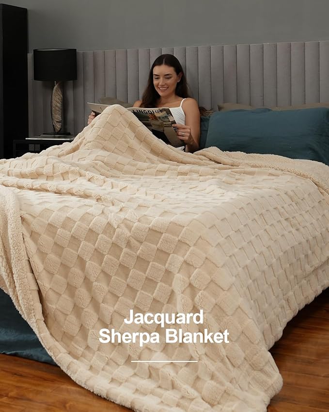 Pawque Super Soft Cozy Throw Blanket King Size for Couch Bed, Fluffy Sherpa Fleece Reversible Thick Warm Fuzzy Blanket for All-Season, 3D Checkered Jacquard Decorative Blankets, Khaki, 108"x90"-Ruum Studio Home