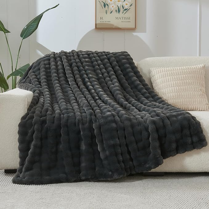 NEWCOSPLAY Faux Fur Throw Blanket Grey Bubble Blanket Thick Warm Soft for Couch Sofa Bed 550GSM (Grey, Throw(50"x60"))-Ruum Studio Home