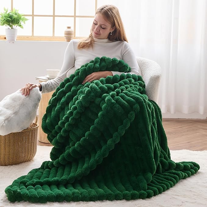 NEWCOSPLAY Faux Fur Throw Blanket Dark Green 3D Ribbed Plush Thick Warm Blanket for Couch Sofa Bed 850GSM (Dark Green Ribbed, Throw(50"x60"))-Ruum Studio Home