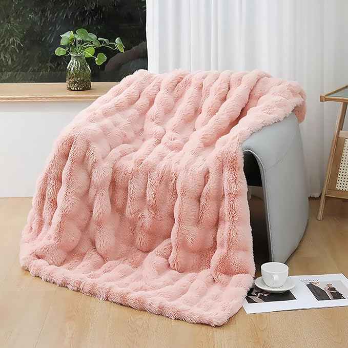 UKELER Pink Faux Fur Throw Blanket for Girls 50''x60'' Decorative Shaggy Velvet Blanket Fluffy Cozy Plush Warm Bed Throws for Bedroom, Living Room, Couch, Sofa, Office, Camping-Ruum Studio Home