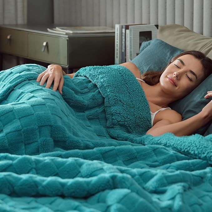 Pawque Super Soft Cozy Throw Blanket for Couch Bed - Fluffy Sherpa Fleece Reversible Thick Warm Fuzzy Blanket for All-Season, 3D Checkered Jacquard Elegant Decorative Blankets, Teal Green, 50" x 60"-Ruum Studio Home