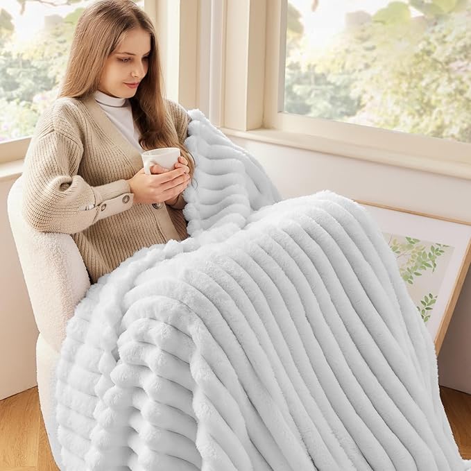 NEWCOSPLAY Super Soft Twin Blanket White Premium Silky Flannel Fleece 3D Ribbed Jacquard Lightweight Bed Blanket All Season Use (White Ribbed, Twin(60"x80"))-Ruum Studio Home