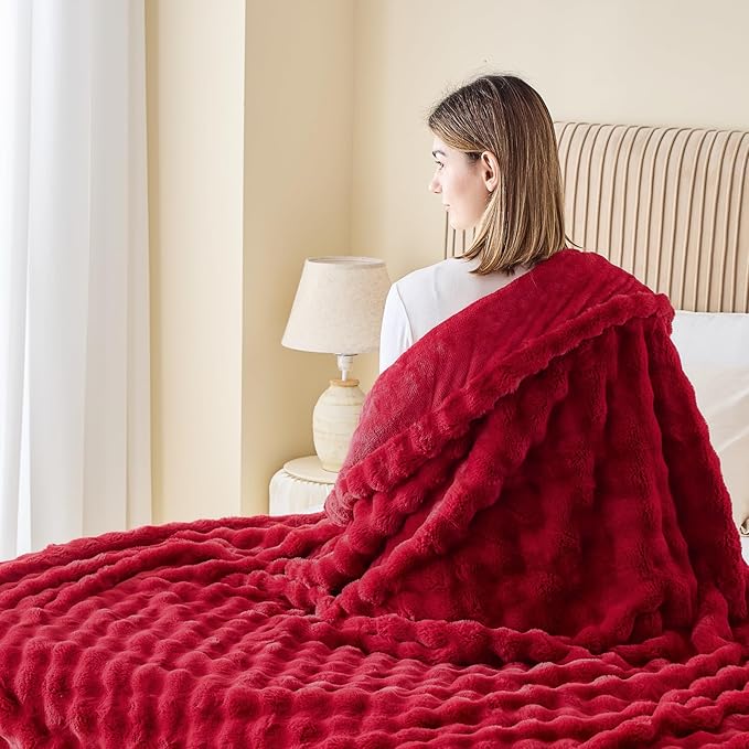 NEWCOSPLAY Faux Fur Throw Blanket Red Bubble Blanket Thick Warm Soft for Couch Sofa Bed 550GSM (Red, Throw(50"x60"))-Ruum Studio Home