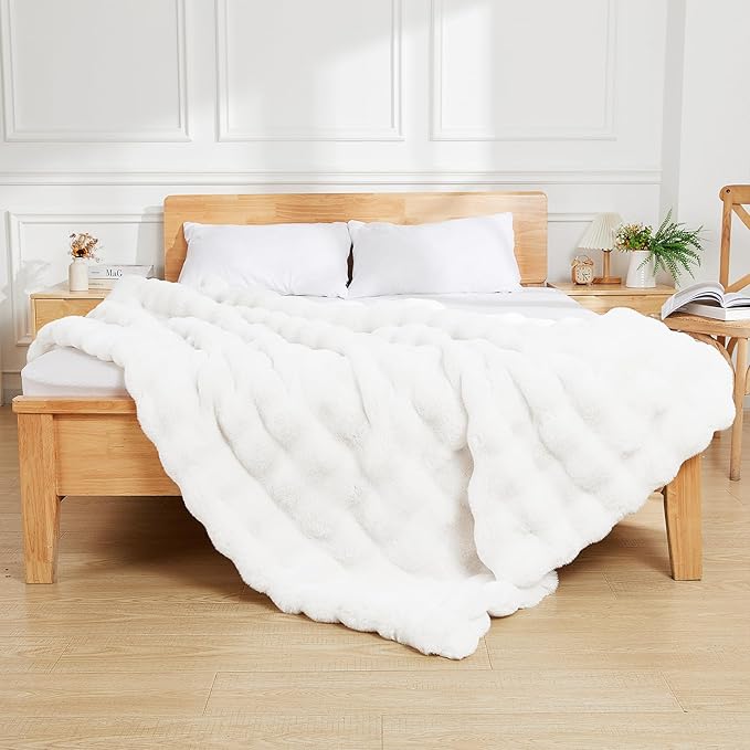 Latepis White Faux Fur Queen Blanket Cozy Bubble Soft Fuzzy Thick Living Room Blankets for Bed Sofa Bedroom Plush Fluffy Warm Blankets for All Seasons Luxury Throw Blanket 90x90 Inch, 860gsm-Ruum Studio Home