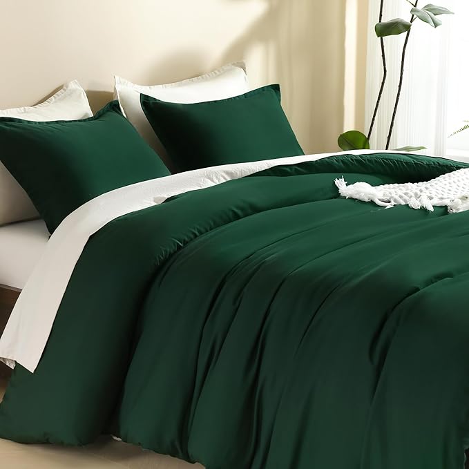 Litanika Comforters Emerald Green Oversized King Size, 3 Pieces Lightweight Solid Bedding Comforter Set, All Season Fluffy Bed Set (120x98In Comforter & 2 Pillowcases)-Ruum Studio Home