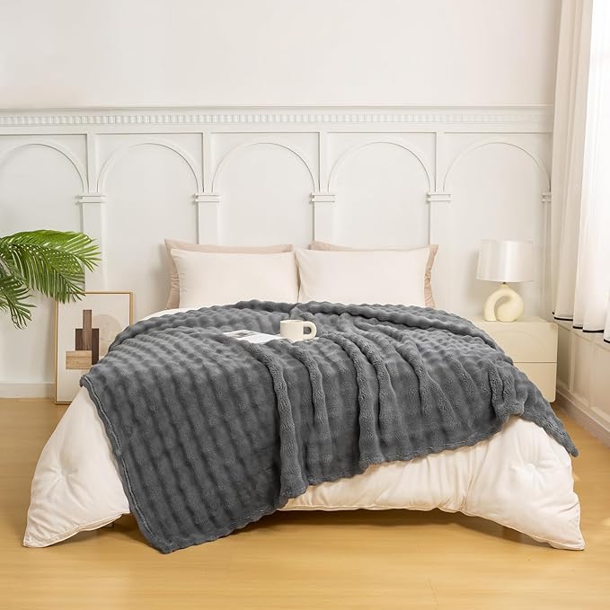 YUSOKI Luxury 3D Bubble Throw Blanket 3.1lb,All Ages,Home Decoration, (Grey,60 * 80inches)-Ruum Studio Home