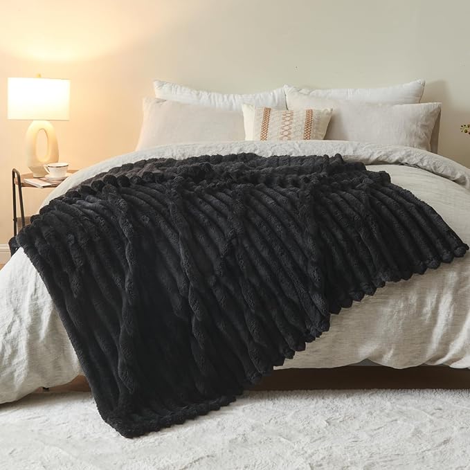 NEWCOSPLAY Super Soft Throw Blanket Black Premium Silky Flannel Fleece 3D Ribbed Jacquard Lightweight Bed Blanket All Season Use (Black Ribbed, Throw(50"x60"))-Ruum Studio Home