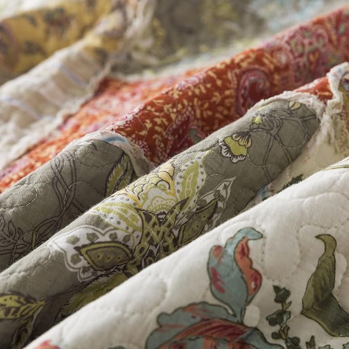 NEWLAKE Cotton Patchwork Bedspread, 3-Piece Bedding Quilt Set with Real Stitched Embroidery, Reversible Matelasse Bed Coverlet Set,Floral Paisley Grid with Lace,King Size-Ruum Studio Home