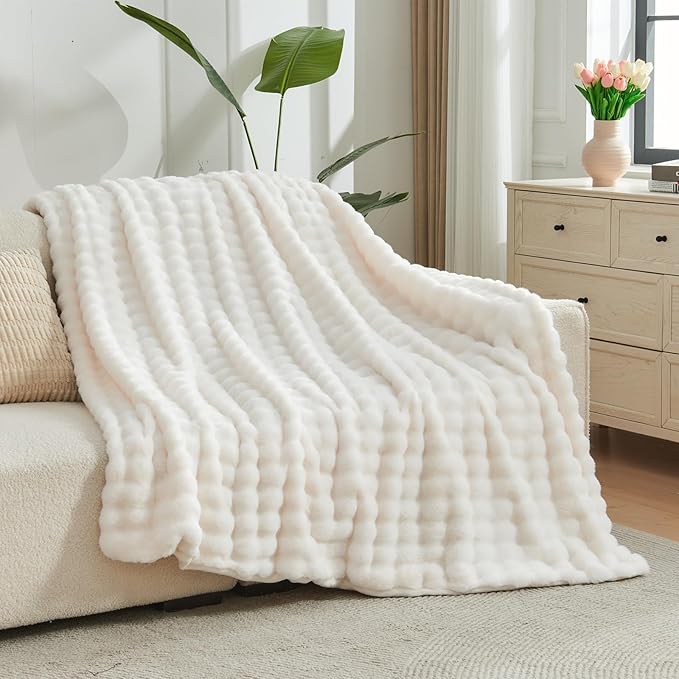 NEWCOSPLAY Faux Fur Throw Blanket Ivory Bubble Blanket Thick Warm Soft for Couch Sofa Bed 550GSM (Ivory, Throw(50"x60"))-Ruum Studio Home