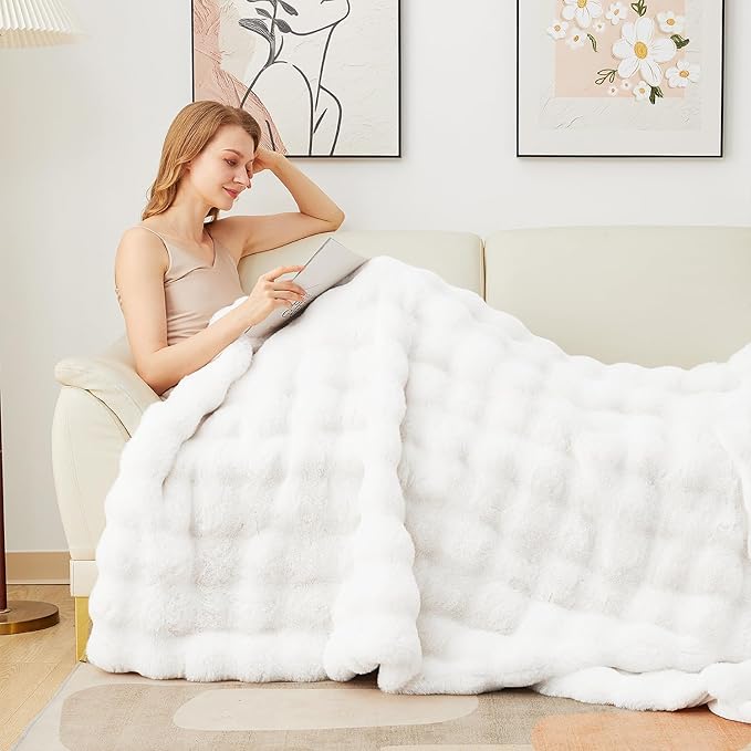 Latepis Faux Fur White Blanket Cozy Thick Bubble Throw for Couch Sofa Bedroom Furry Soft Warm Luxury Twin Blanket for Bed 60x80 Inch, 860gsm-Ruum Studio Home