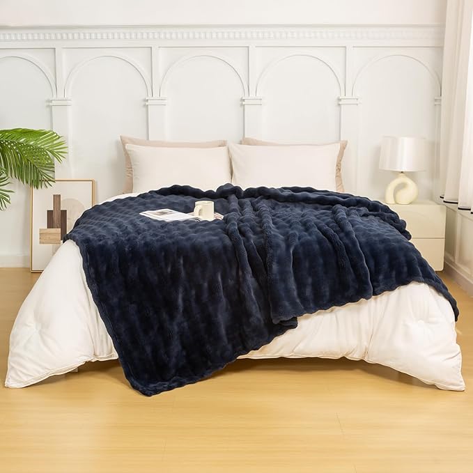 YUSOKI Luxury 3D Bubble Throw Blanket 3.1lb,All Ages,Home Decoration, (Navy,60 * 80inches)-Ruum Studio Home