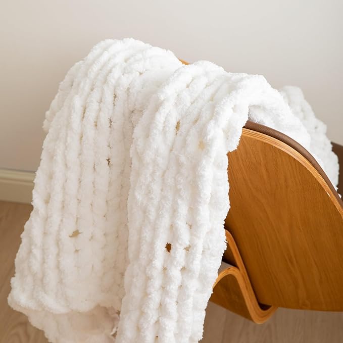 WESHIONGOO Chunky Knit Blanket Throw 40"×40" Knitted Throw Blankets for Couch Bed Fluffy Soft Blanket with Jumbo Chenille Yarn Thick 100% Handmade (White)-Ruum Studio Home