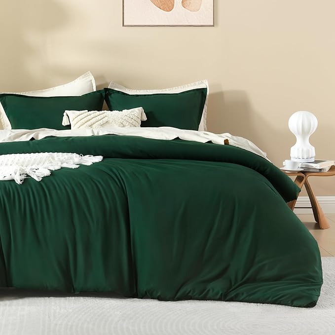 Litanika Comforters Emerald Green Oversized King Size, 3 Pieces Lightweight Solid Bedding Comforter Set, All Season Fluffy Bed Set (120x98In Comforter & 2 Pillowcases)-Ruum Studio Home