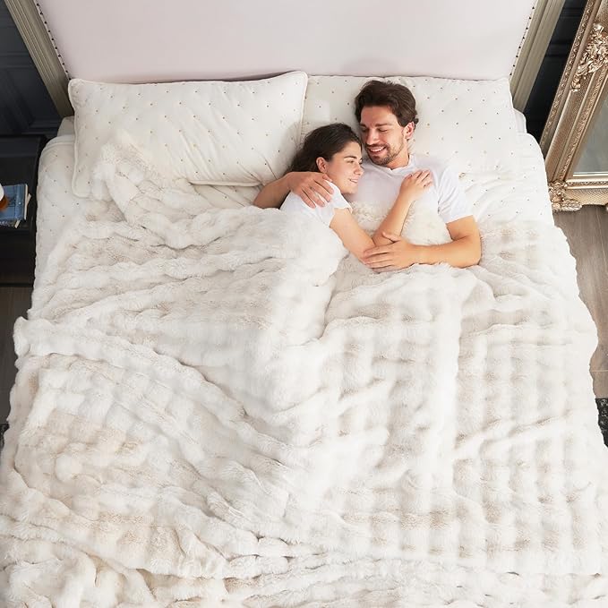 Cozy Bliss Faux Fur Throw Blanket for Couch, Fuzzy Soft Plush Thick Bubble Blanket for Sofa Bedroom Living Room, 108 * 90 Inches Cream White-Ruum Studio Home