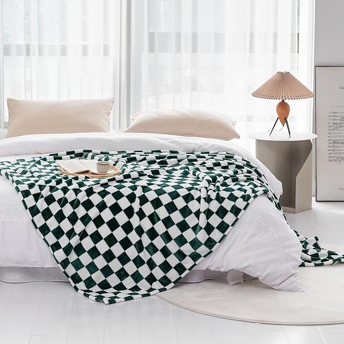 LOMAO Throw Blankets Flannel Blanket with Checkerboard Grid Pattern Soft Throw Blanket for Couch, Bed, Sofa Luxurious Warm and Cozy for All Seasons (Green, 60"x80")-Ruum Studio Home