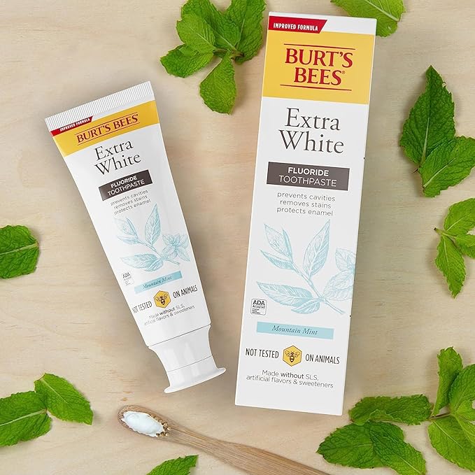 Burt's Bees Extra White Toothpaste, Fluoride Toothpaste, Natural Flavor, Mountain Mint, 4.7 oz, Pack of 3-Ruum Studio Home