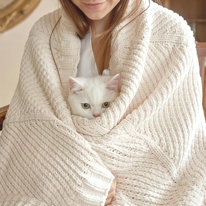 Amélie Home Chenille Knit Throw Blanket for Couch, Chevron Texture Decorative Soft Blanket for Sofa, Bed & Chair, 60"x80", Ivory-Ruum Studio Home