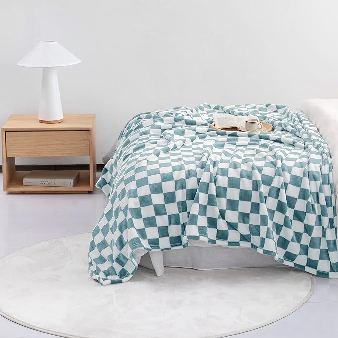 LOMAO Throw Blankets Flannel Blanket with Checkerboard Grid Pattern Soft Throw Blanket for Couch, Bed, Sofa Luxurious Warm and Cozy for All Seasons (Light Blue, 60"x80")-Ruum Studio Home