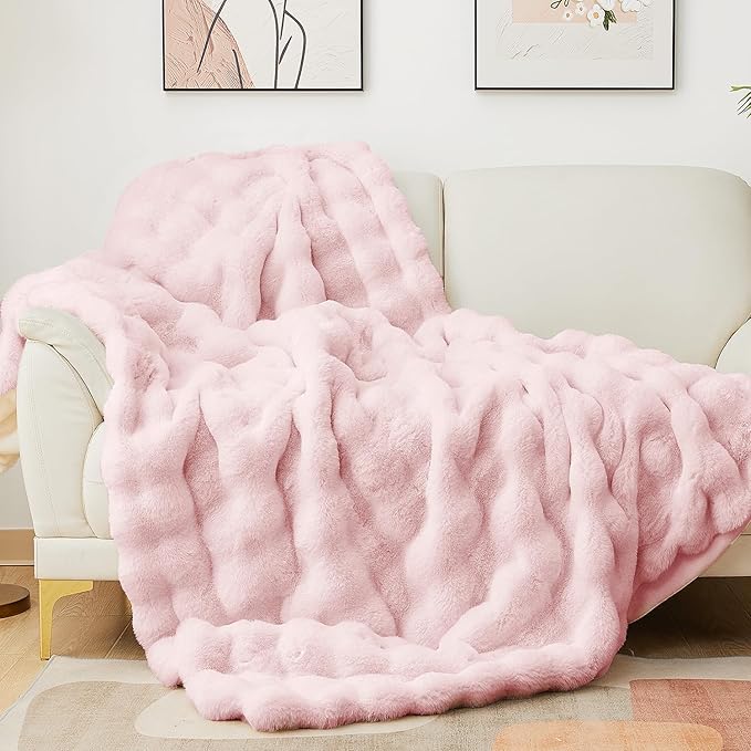 Latepis Pink Faux Fur King Blanket for Bed Bubble Cute Soft Warm Comforter Thick Furry Blanket for Sofa Bedroom Cozy Blankets for Women Gift Luxury Blankets for All Seasons 90''x108'', 860gsm-Ruum Studio Home