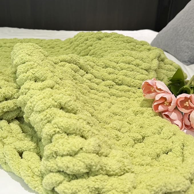 Chunky Knit Blanket Throw 40"x60", Chenille Throw Blankets, Handmade Warm & Cozy Blanket Couch Bed Home Decor, Soft Breathable Fleece Banket, Christmas for Couch Bed Sofa Best Gift (Green)-Ruum Studio Home