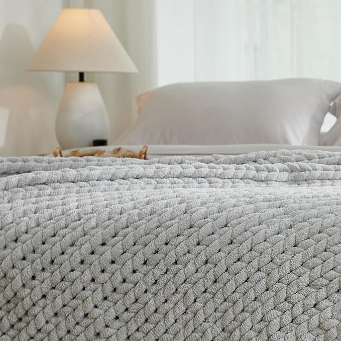 Esterra Chunky Knit Throw Blanket Newly Upgraded Heavy Tighter Version, Handmade Chenille Throw Super Soft, Thick Yarn Cable Knit Crochet Throw Blanket for Couch Bed Sofa (50"x60" Light Grey)-Ruum Studio Home