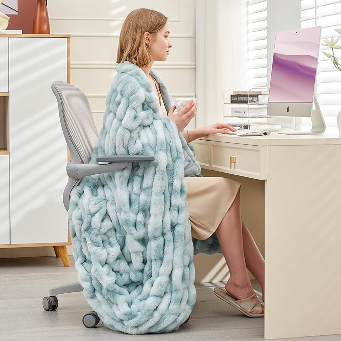Ultra Soft Luxury Faux Fur Throw Blanket for Counch,Fuzzy Fluffy Plush Warm Cozy Elegant Wrinkled Blanket for Sofa Bedroom Living Room,（50"x60",Tie-dye Freshwater Blue）-Ruum Studio Home