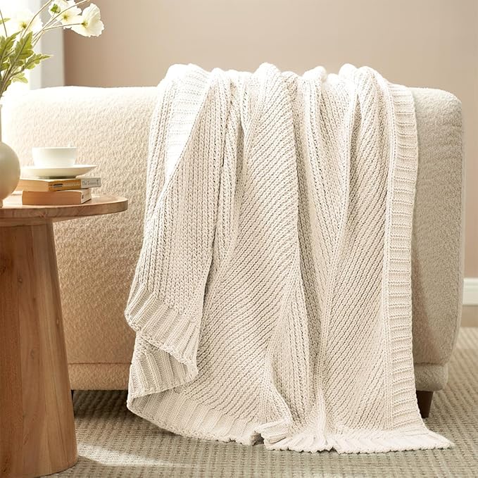 Amélie Home Chenille Knit Throw Blanket for Couch, Chevron Texture Decorative Soft Blanket for Sofa, Bed & Chair, 60"x80", Ivory-Ruum Studio Home