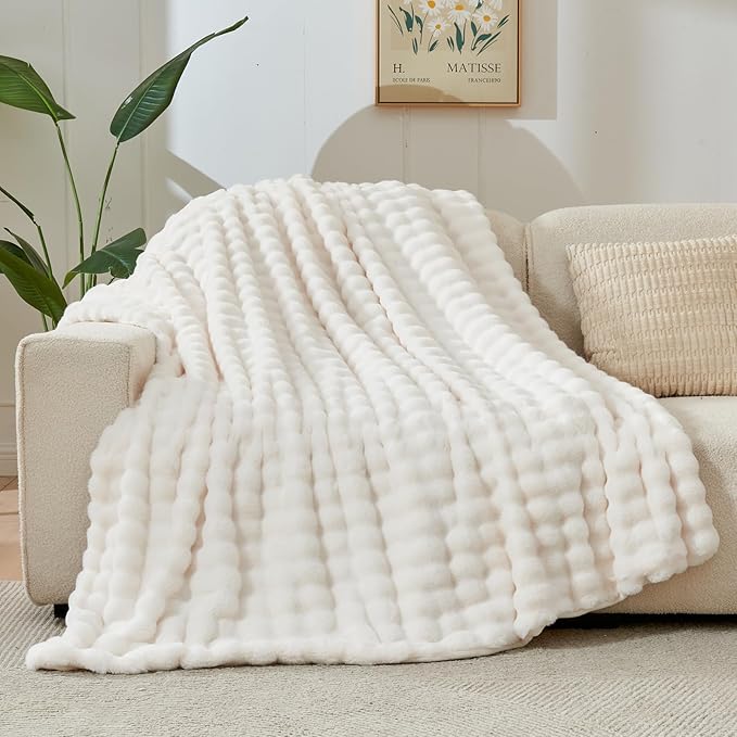 NEWCOSPLAY Faux Fur Throw Blanket Ivory Bubble Blanket Thick Warm Soft for Couch Sofa Bed 550GSM (Ivory, Throw(50"x60"))-Ruum Studio Home