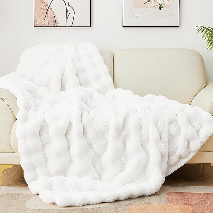 Latepis White Faux Fur King Blanket Cozy Bubble Blanket Soft Fuzzy Thick Living Room Blanket for Bed Sofa Bedroom Plush Fluffy Warm Blanket for All Seasons Luxury Throw Blanket 90x108 Inch, 860gsm-Ruum Studio Home