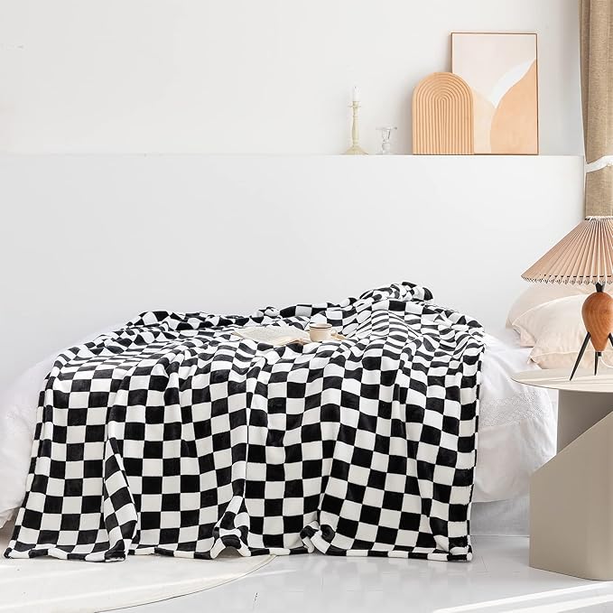 LOMAO Throw Blankets Flannel Blanket with Checkerboard Grid Pattern Soft Throw Blanket for Couch, Bed, Sofa Luxurious Warm and Cozy for All Seasons (Black, 50"x60")-Ruum Studio Home