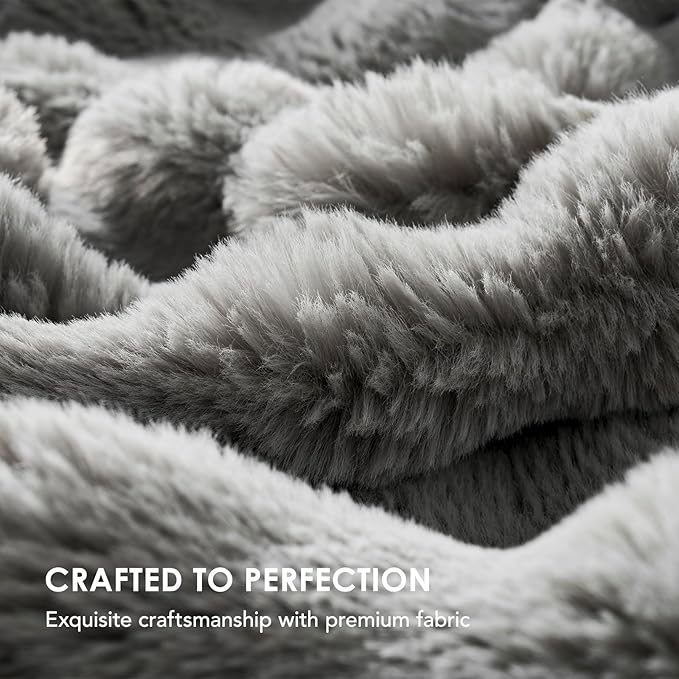 EVERGRACE Ultra Soft Luxury Fluffy Ridgeline Faux Rabbit Fur Throw Blanket, Thick Warm Bubble Throw for Bed, Cozy Plush Reversible Blankets for Couch, Chair, Sofa, Grey, 50x60 Inches, 870 GSM-Ruum Studio Home