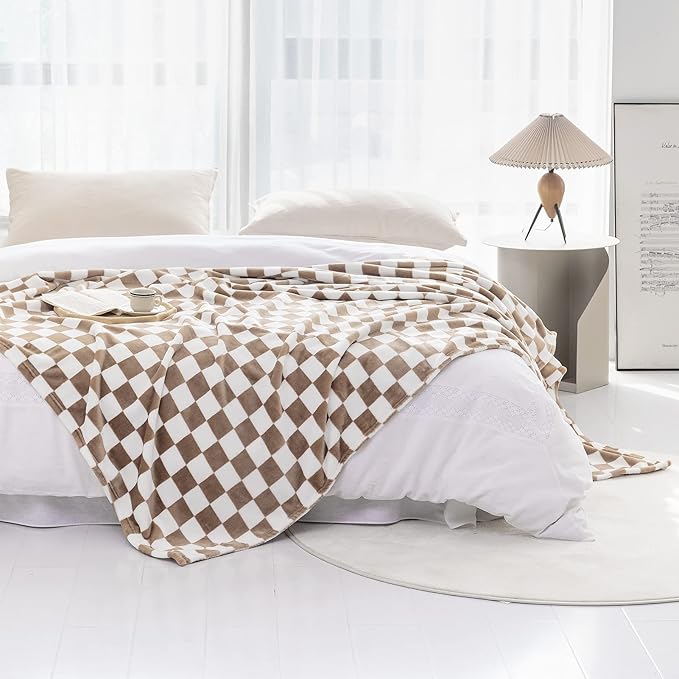 LOMAO Throw Blankets Flannel Blanket with Checkerboard Grid Pattern Soft Throw Blanket for Couch, Bed, Sofa Luxurious Warm and Cozy for All Seasons (Khaki, 50"x60")-Ruum Studio Home